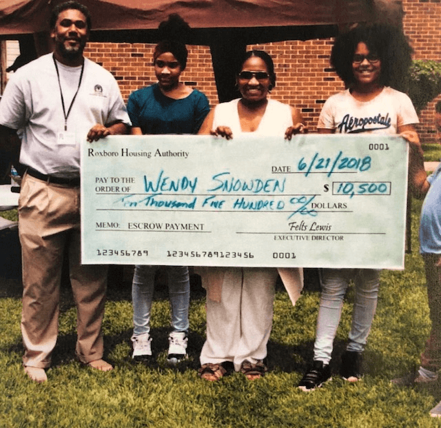 FSS Award Check to Wendy Snowden and Family at Expo 2018