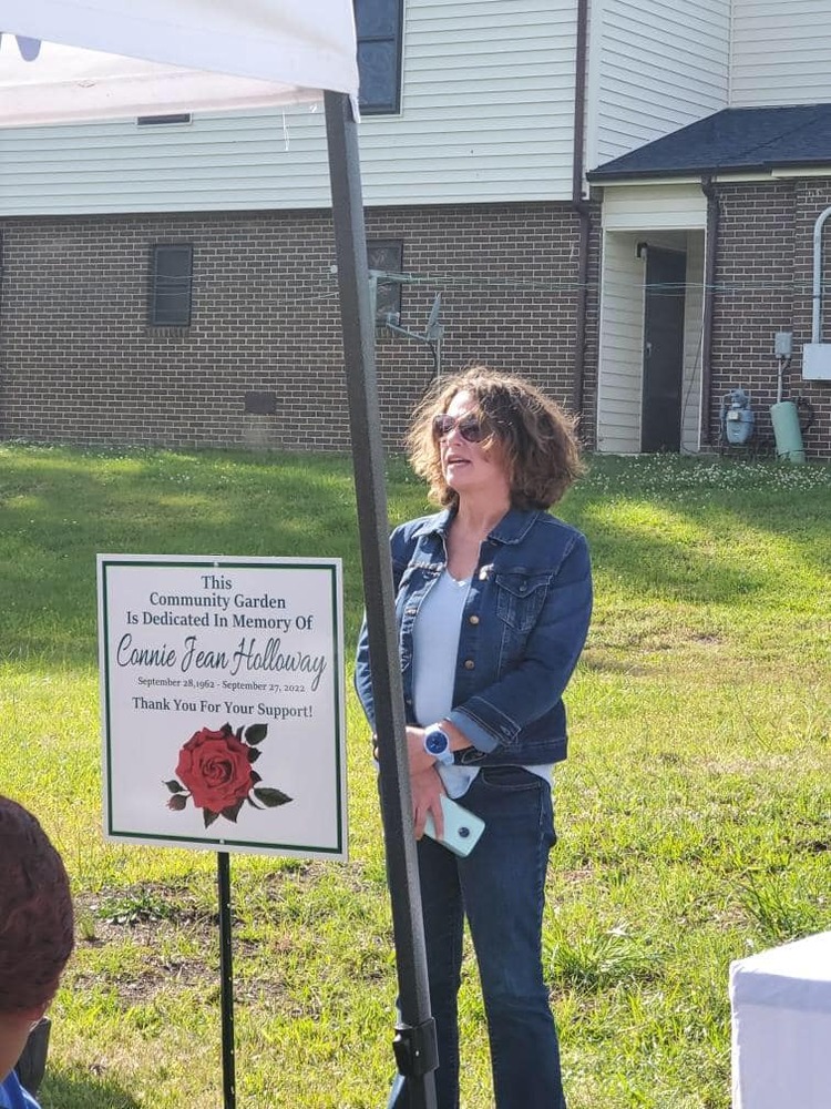 Redfern Speaks at Holloway Dedication Event.