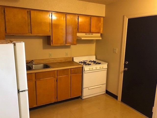 The kitchen of a Harris Garden Home.